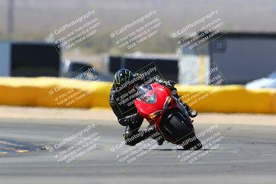 media/Mar-28-2022-Superbike Trackdays (Mon) [[b8603d0f67]]/Novice Group (1130am-12pm)/Turn 2/